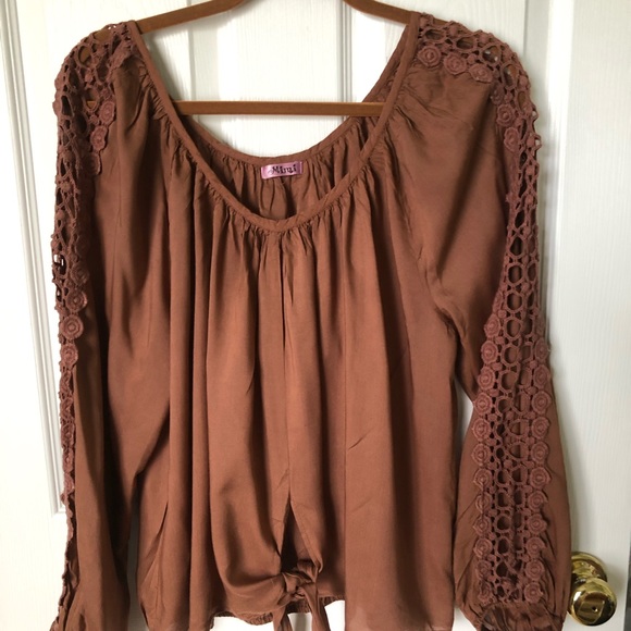 Blouse - Picture 2 of 5